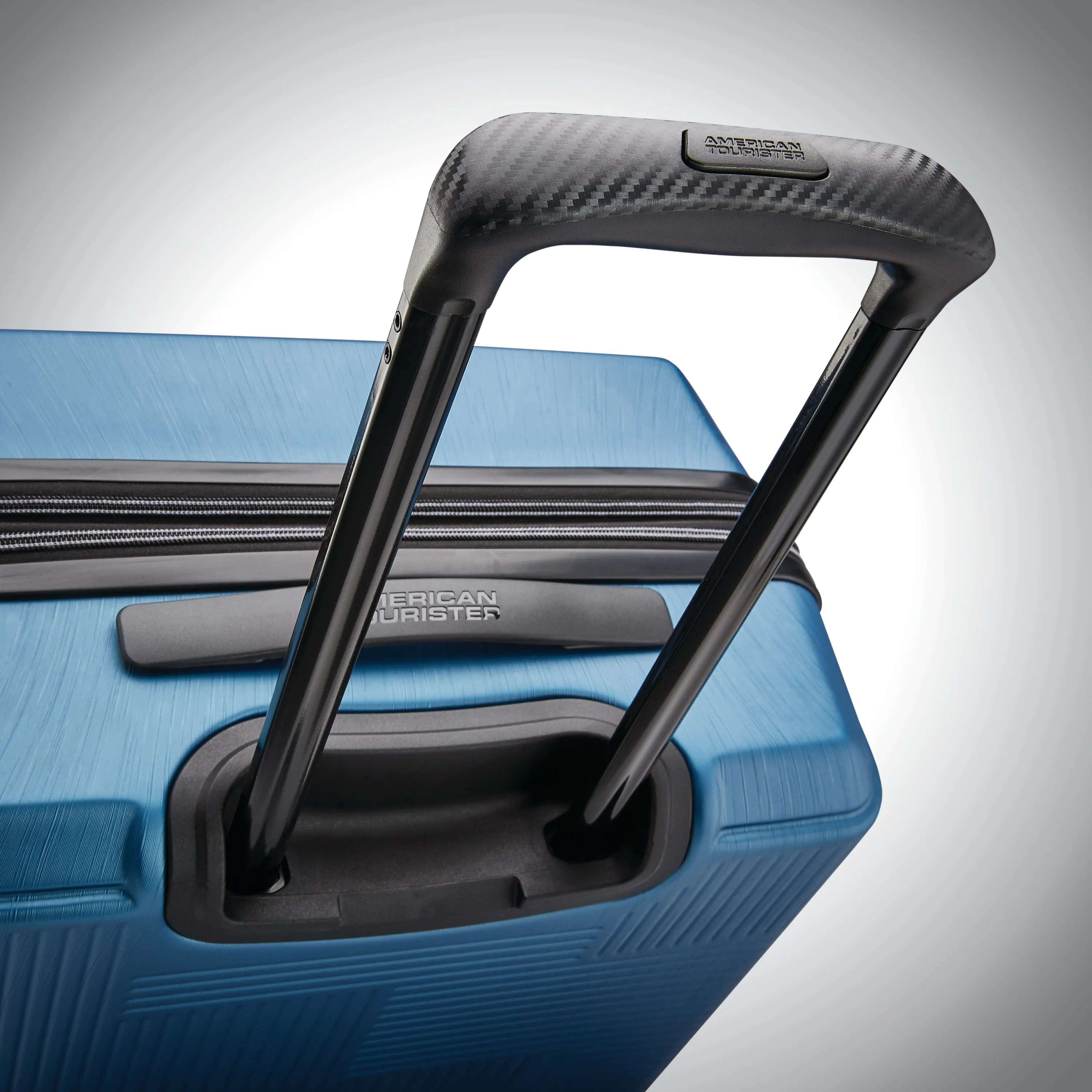 American Tourister Stratum XLT 25