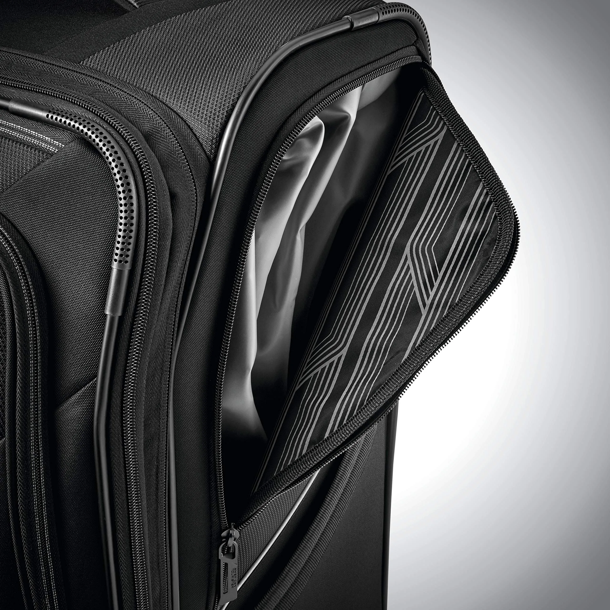 American Tourister Zoom Turbo 28