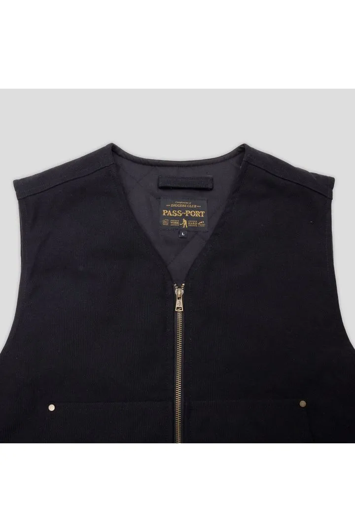 Passport Diggers Club Vest Black