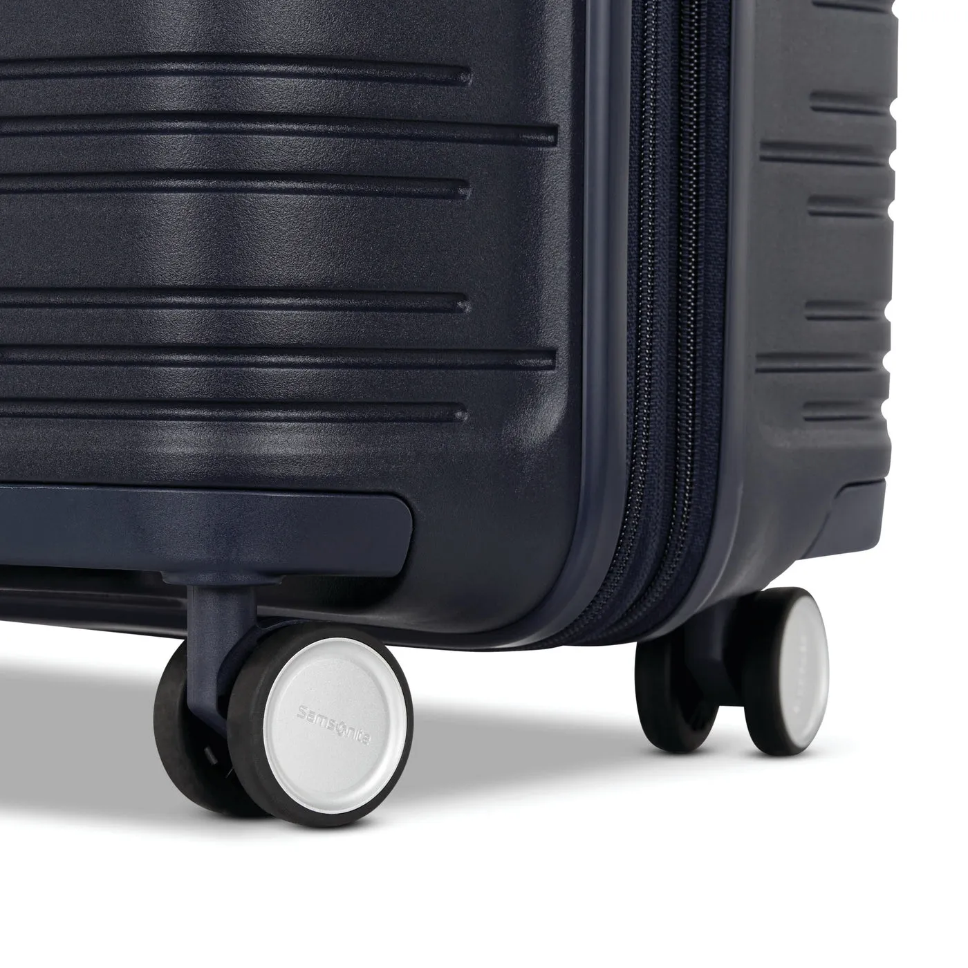 Samsonite  Elevation Plus Glider Medium Luggage