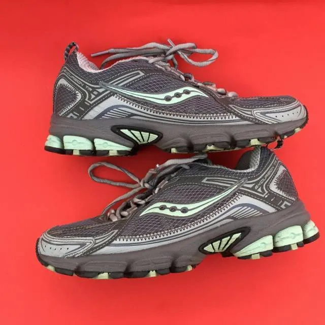 SAUCONY EXCURSION TR6 women's fashion gray running walki...